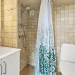 Awesome Home In Vaeggerlose With Sauna Bøtø By