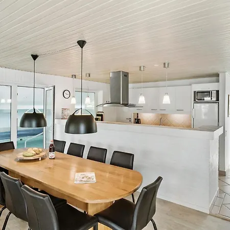 6 Bedroom Awesome In Vaeggerlose *