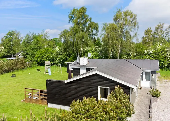6 Bedroom Awesome In Vaeggerlose *